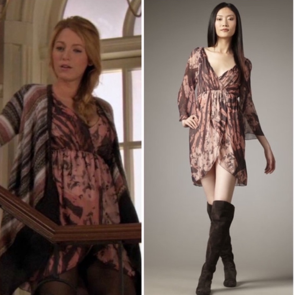 Alice + Olivia “Conry” abstract print silk bell sleeve dress